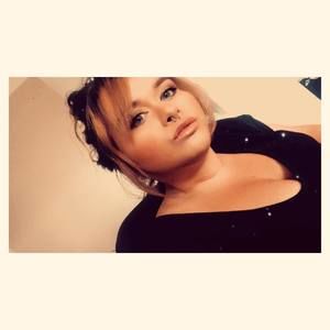 Meet your Posher, Tia